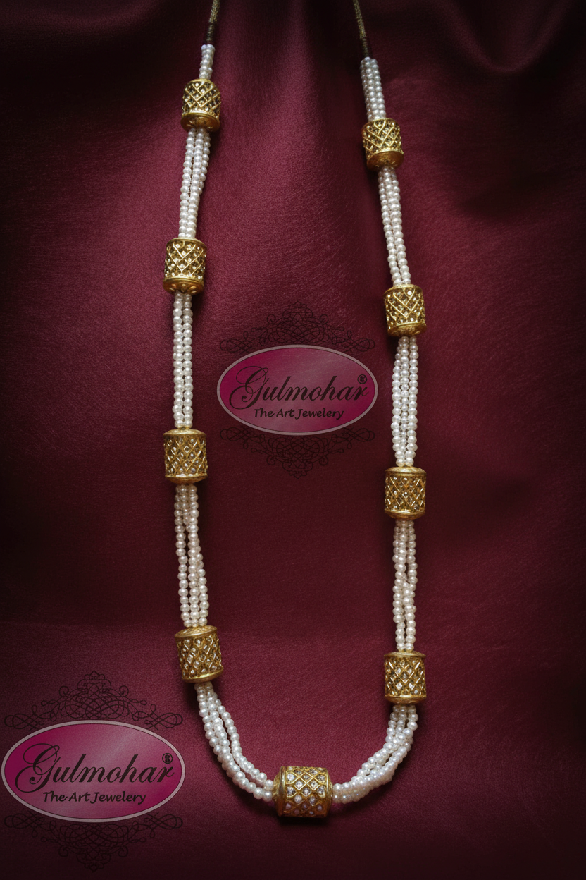 MM-03 Kundan Mala — Maroon Background Only